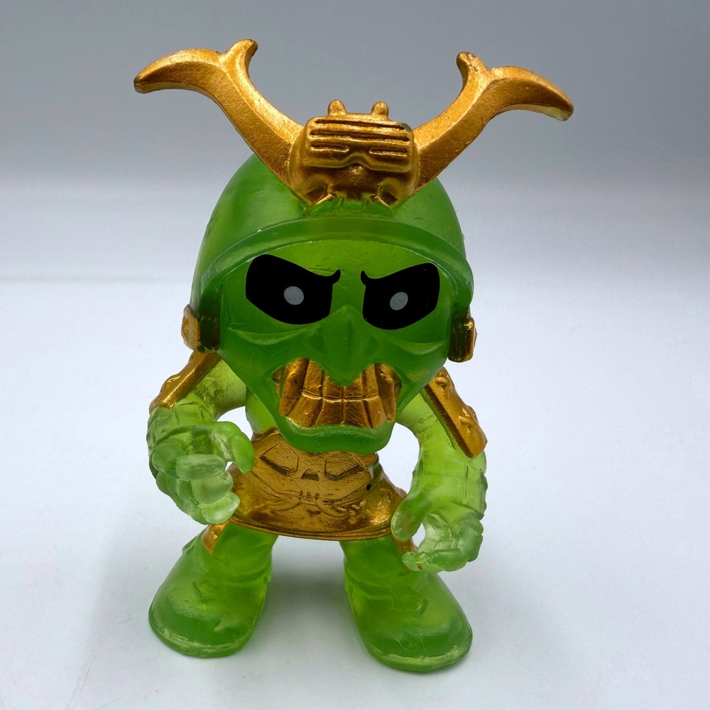 Moose‎ Toys Treasure X Ninja Gold Translucent Green Samurai Figure Gold Armor 18